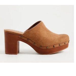 Light Brown Faux Suede Studded Clog (WW)